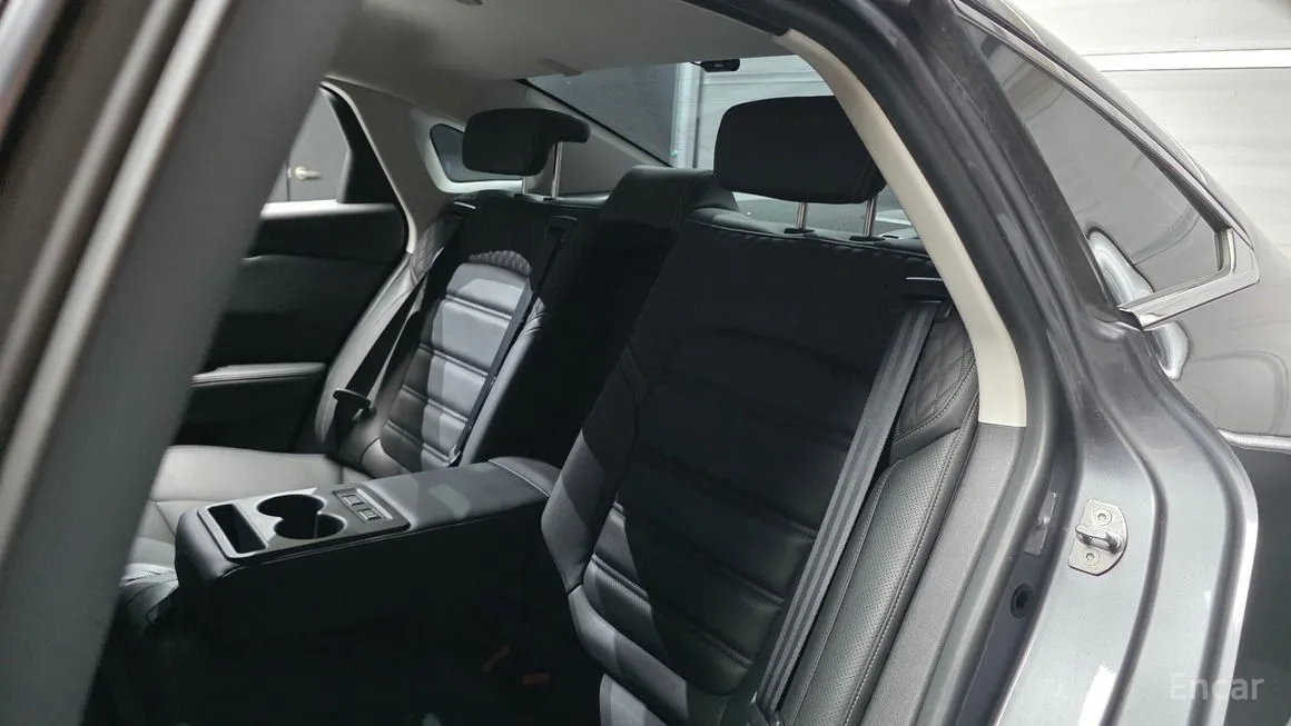 Renault SM6