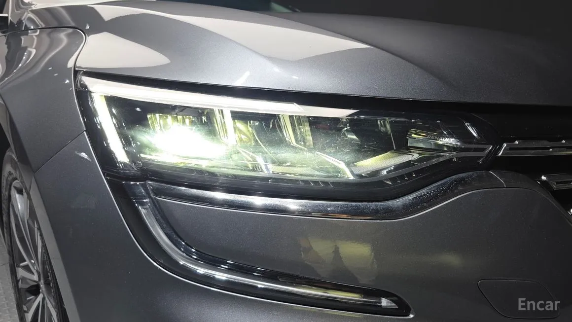 Renault SM6