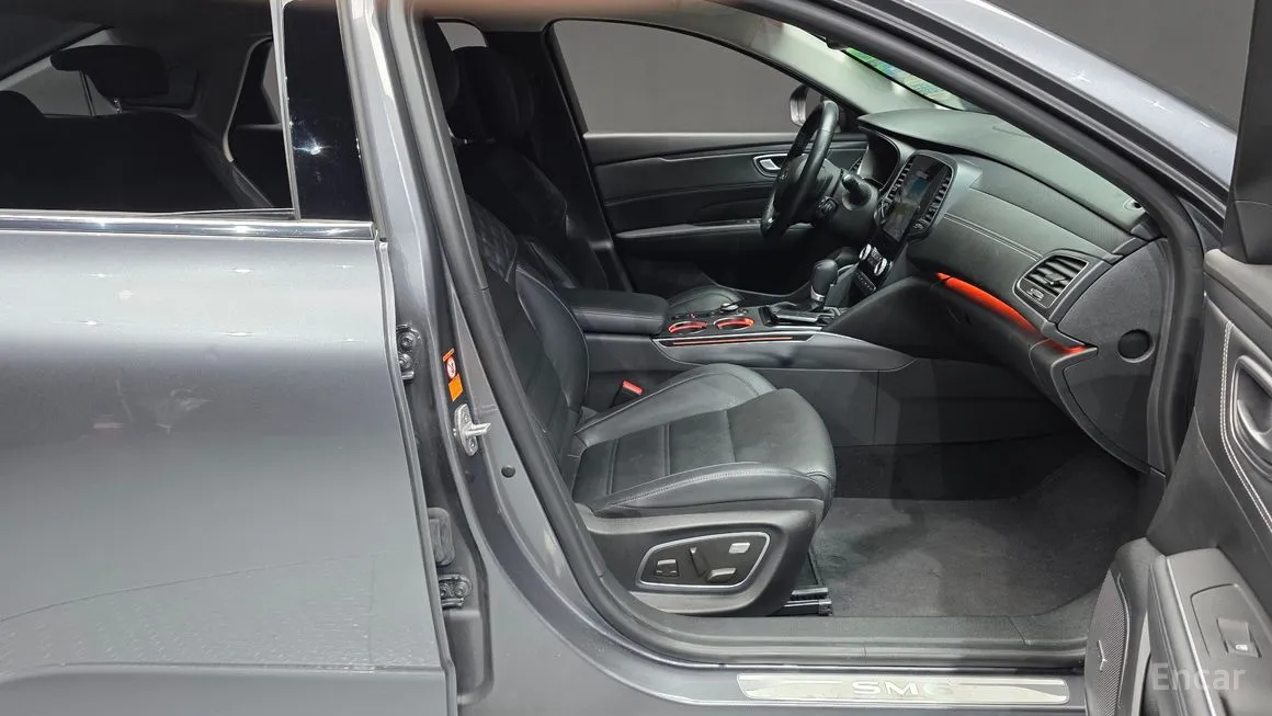 Renault SM6