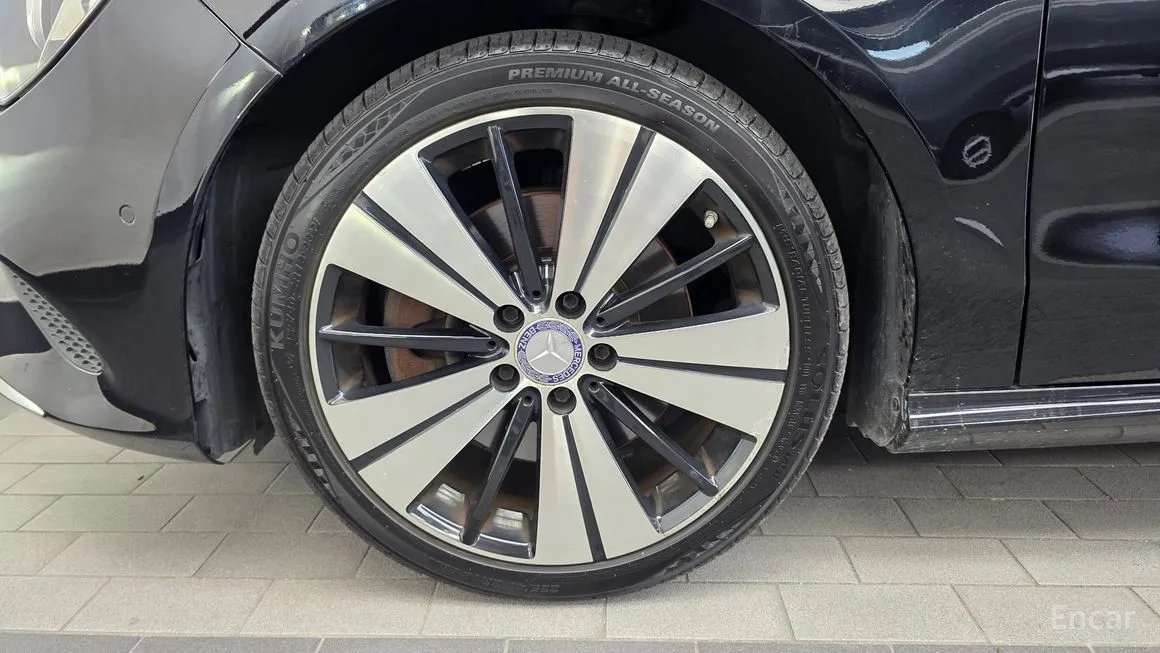 Mercedes-Benz CLA-Class