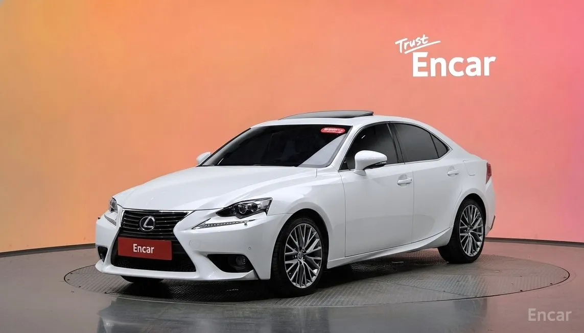 Lexus IS