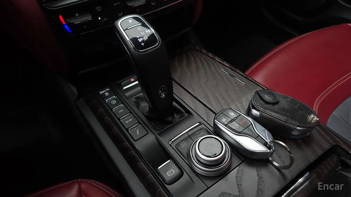 Maserati Quattroporte