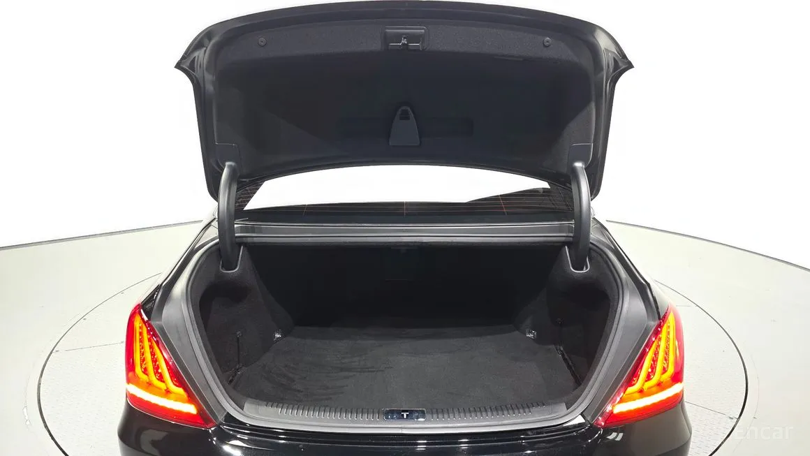 Genesis EQ900