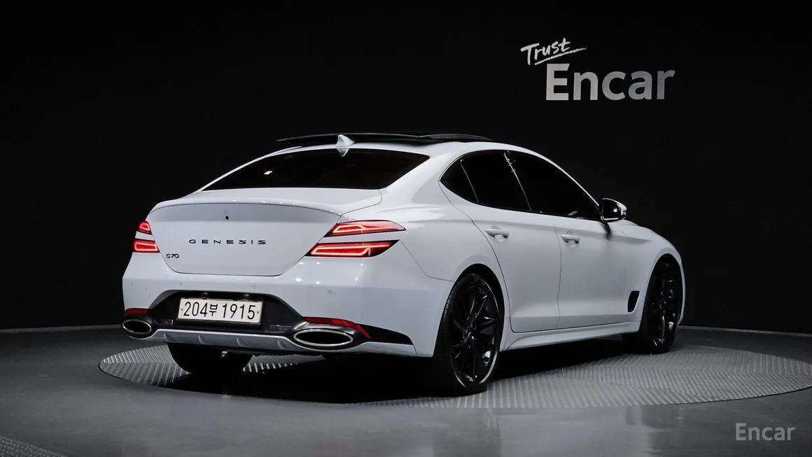 Genesis G70