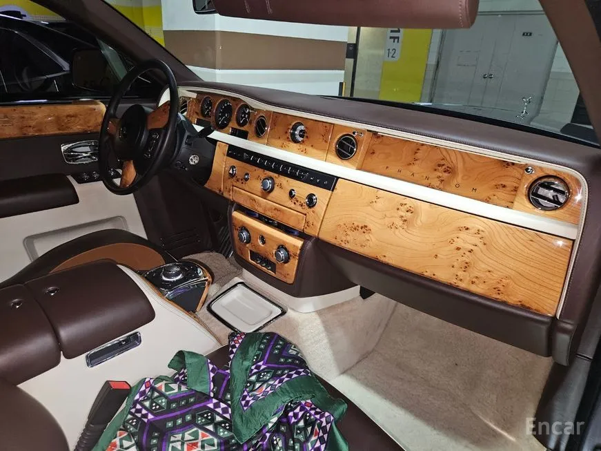 Rolls-Royce Phantom