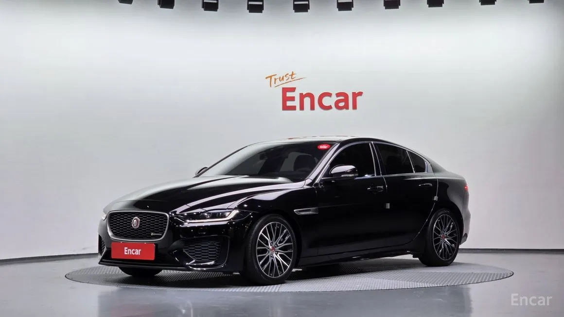 Jaguar XE