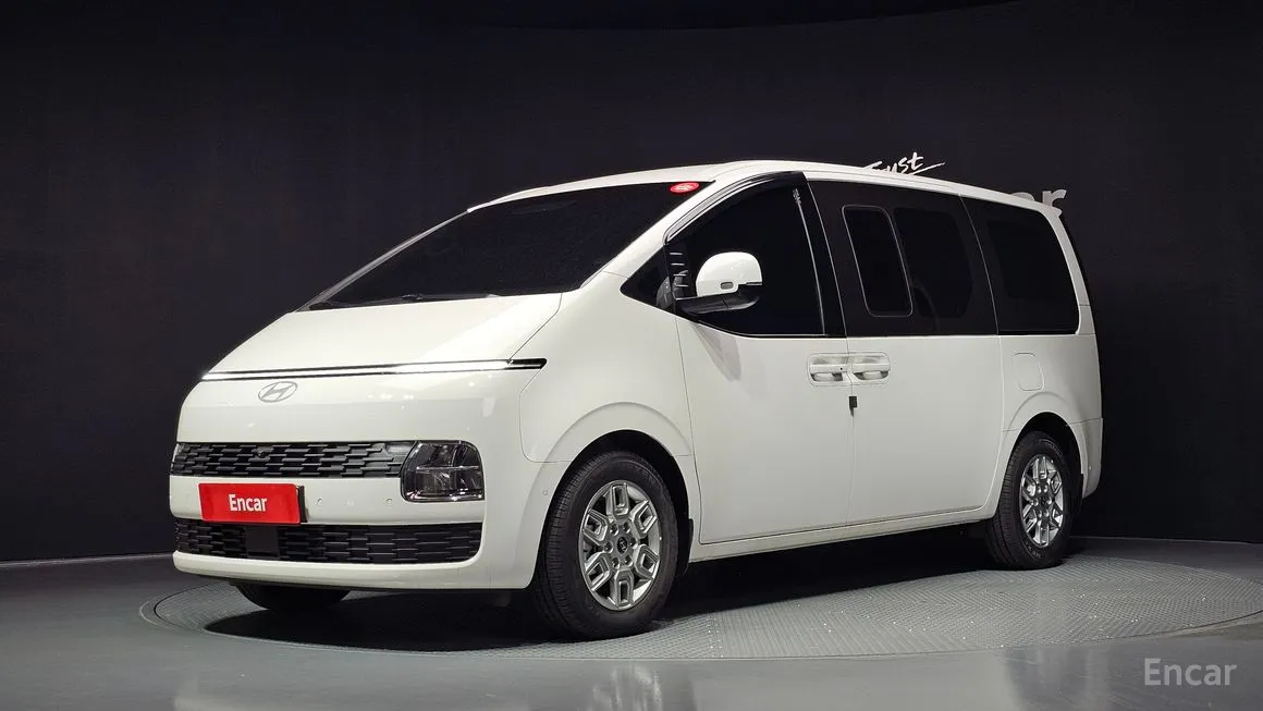 Hyundai Staria