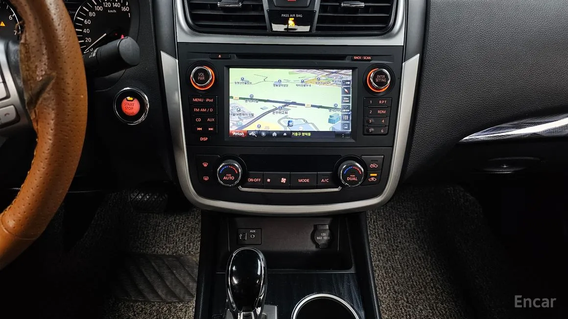 Nissan Altima