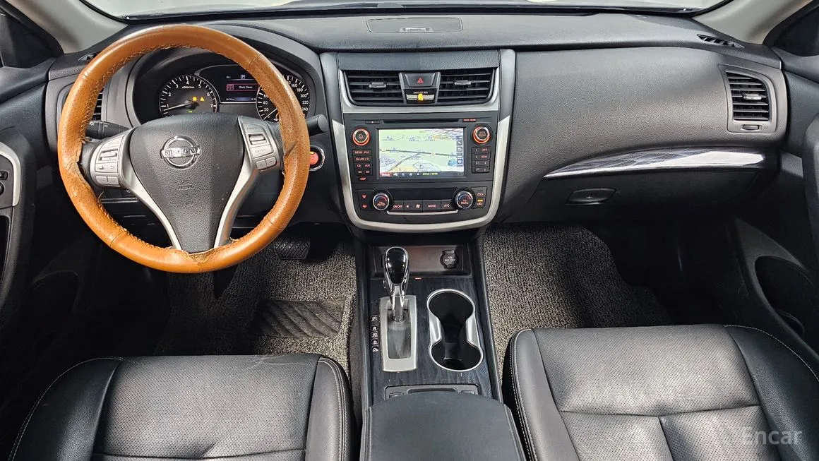 Nissan Altima