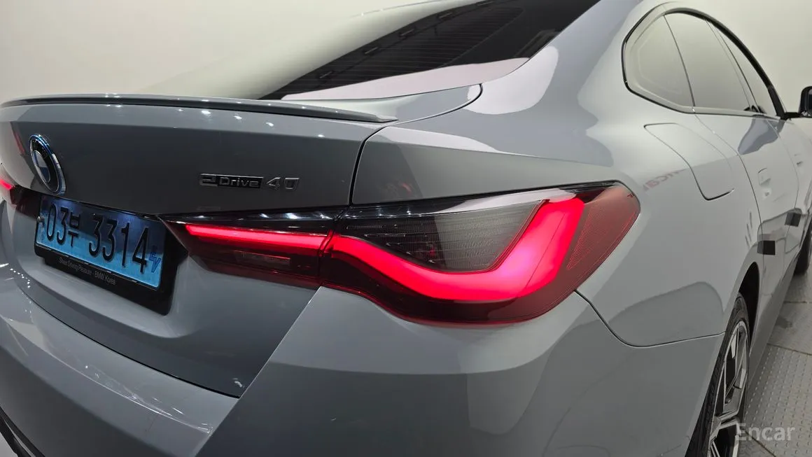 BMW i4