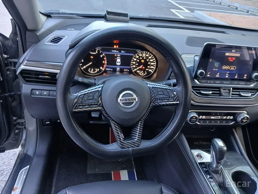 Nissan Altima