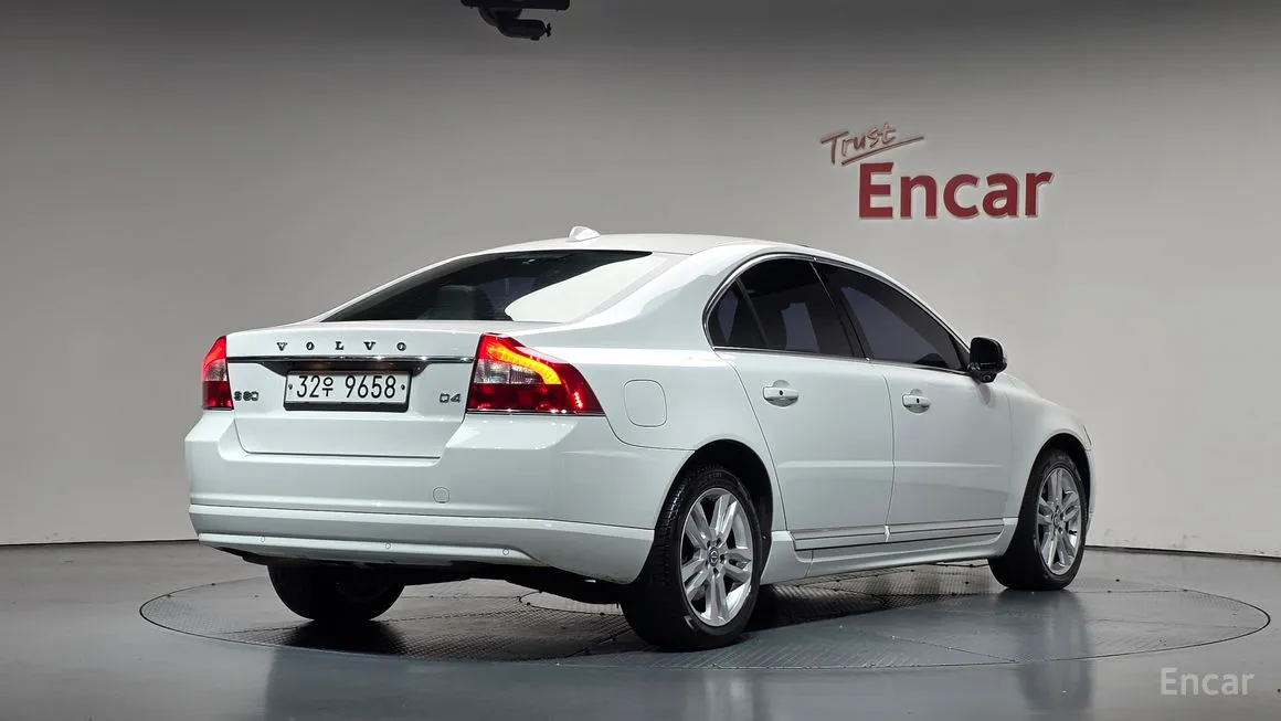 Volvo S80