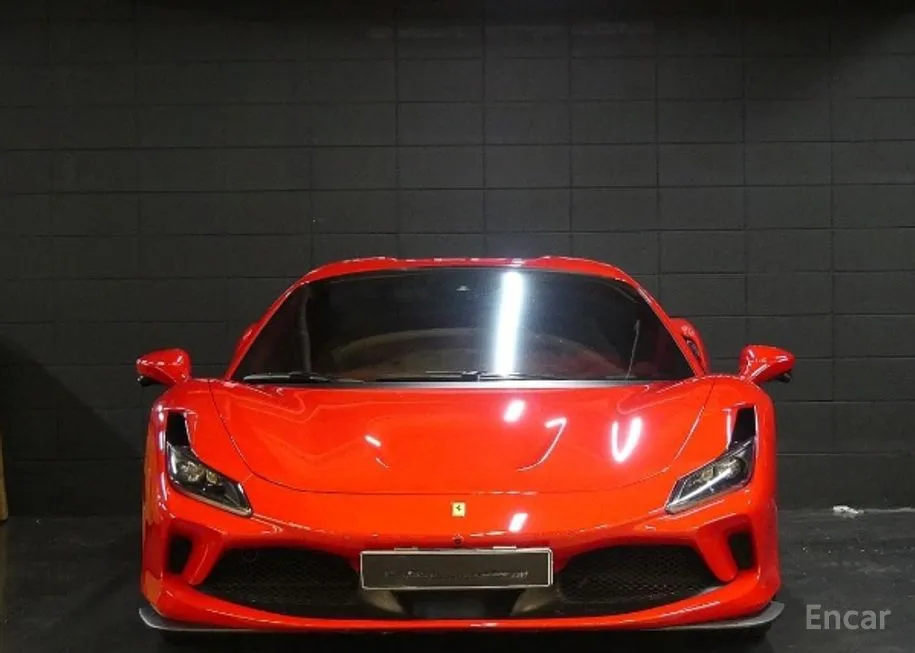 Ferrari F8