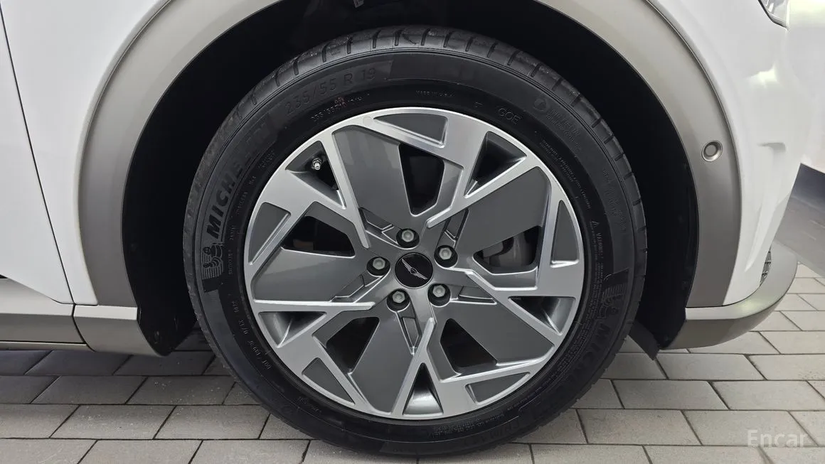 Genesis GV60