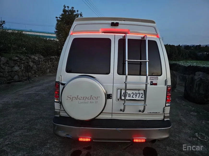 Chevrolet Astro Van