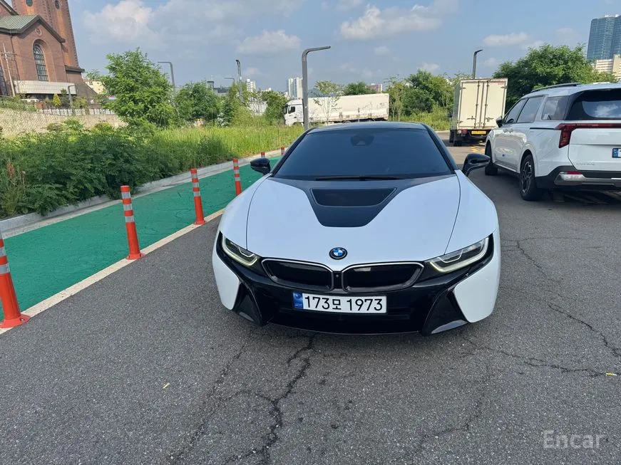 BMW i8