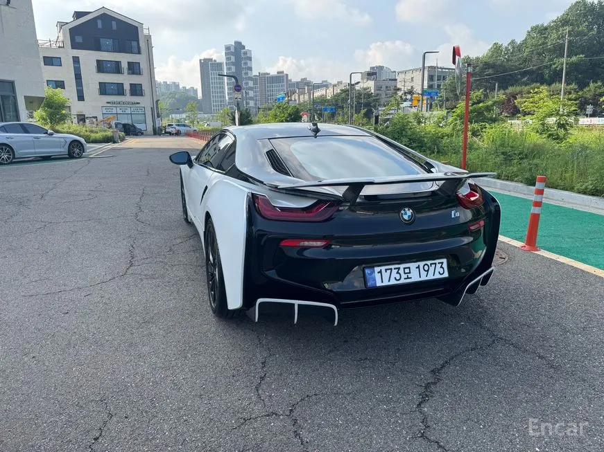 BMW i8
