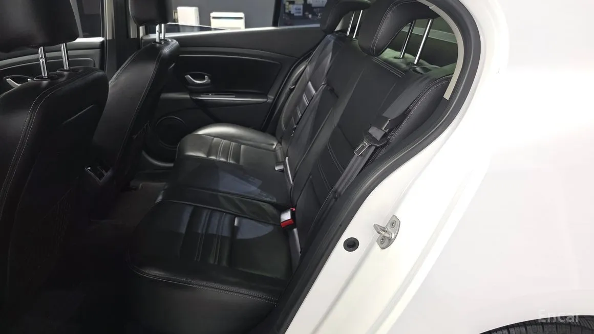 Renault SM3