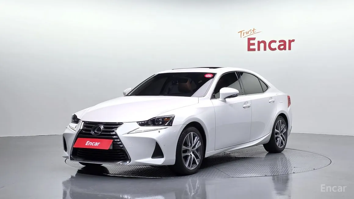 Lexus IS