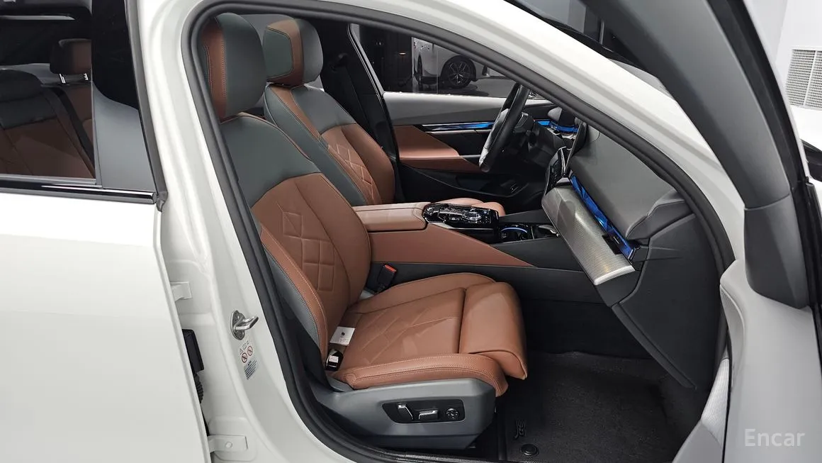 BMW i5