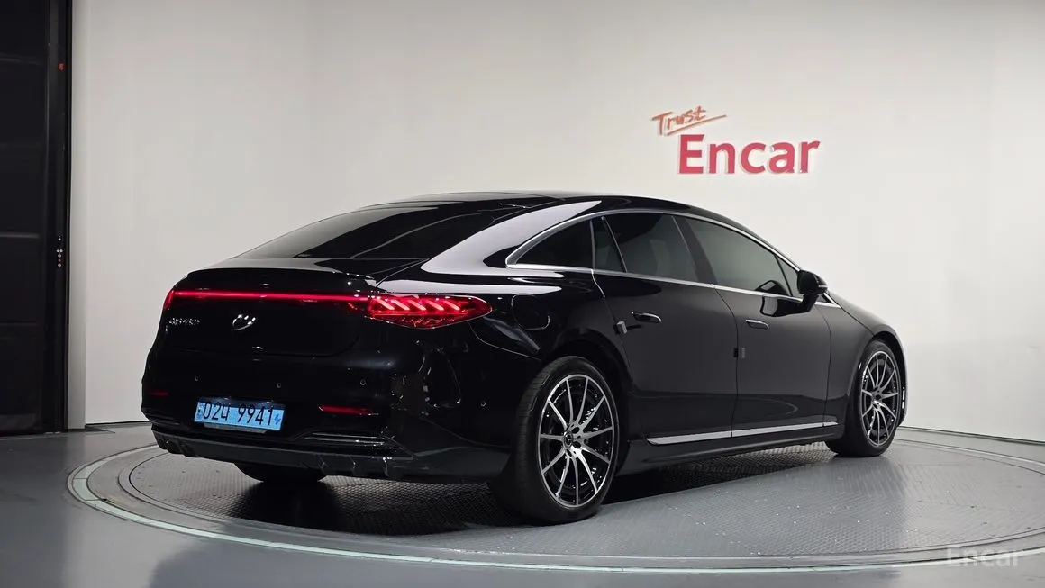 Mercedes-Benz EQS
