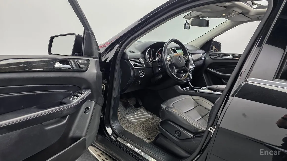 Mercedes-Benz M-class
