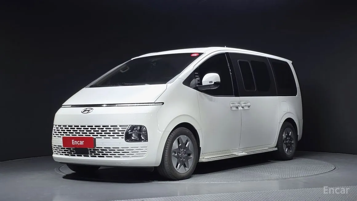 Hyundai Staria