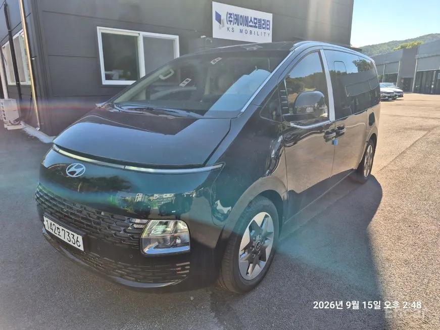 Hyundai Staria