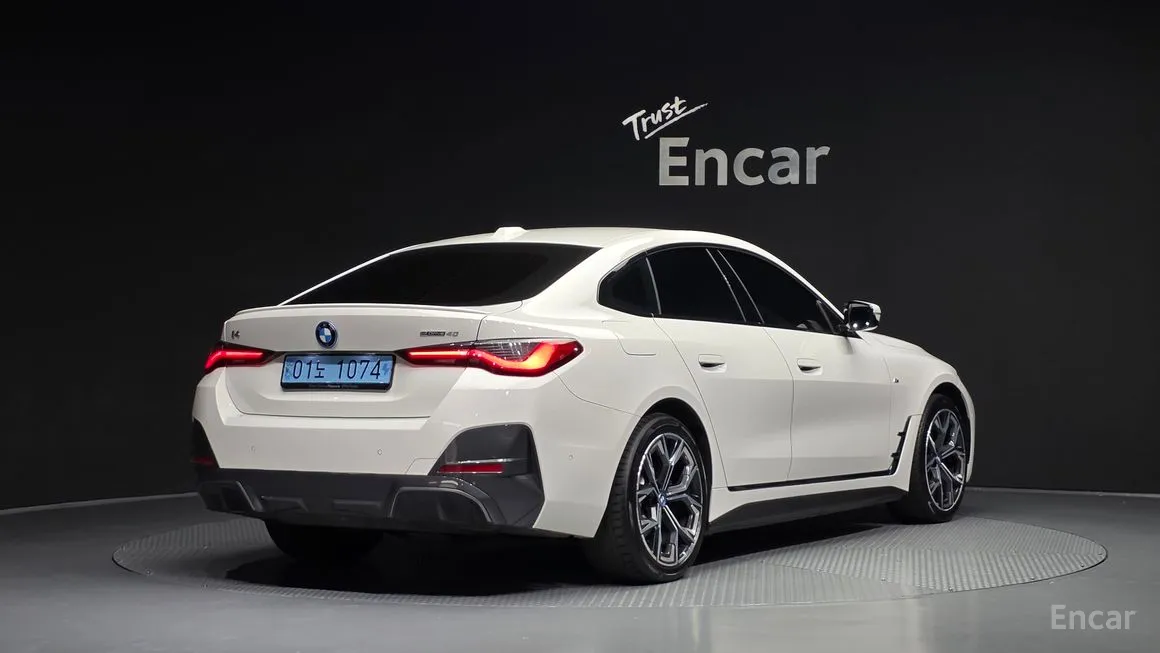 BMW i4
