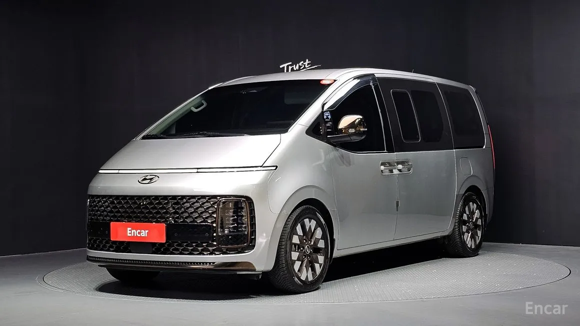 Hyundai Staria