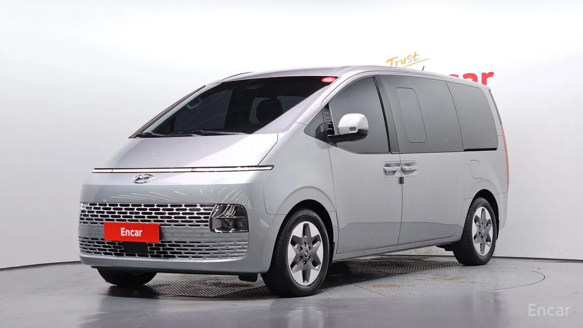 Hyundai Staria