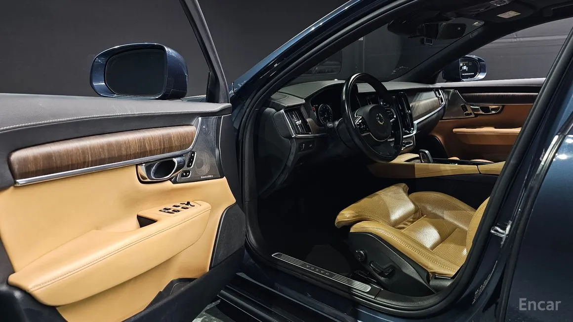 Volvo V90