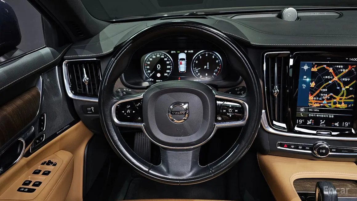 Volvo V90
