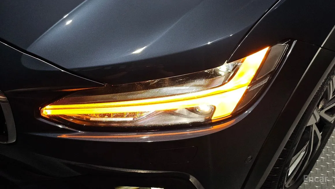 Volvo V90