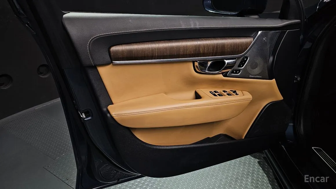 Volvo V90