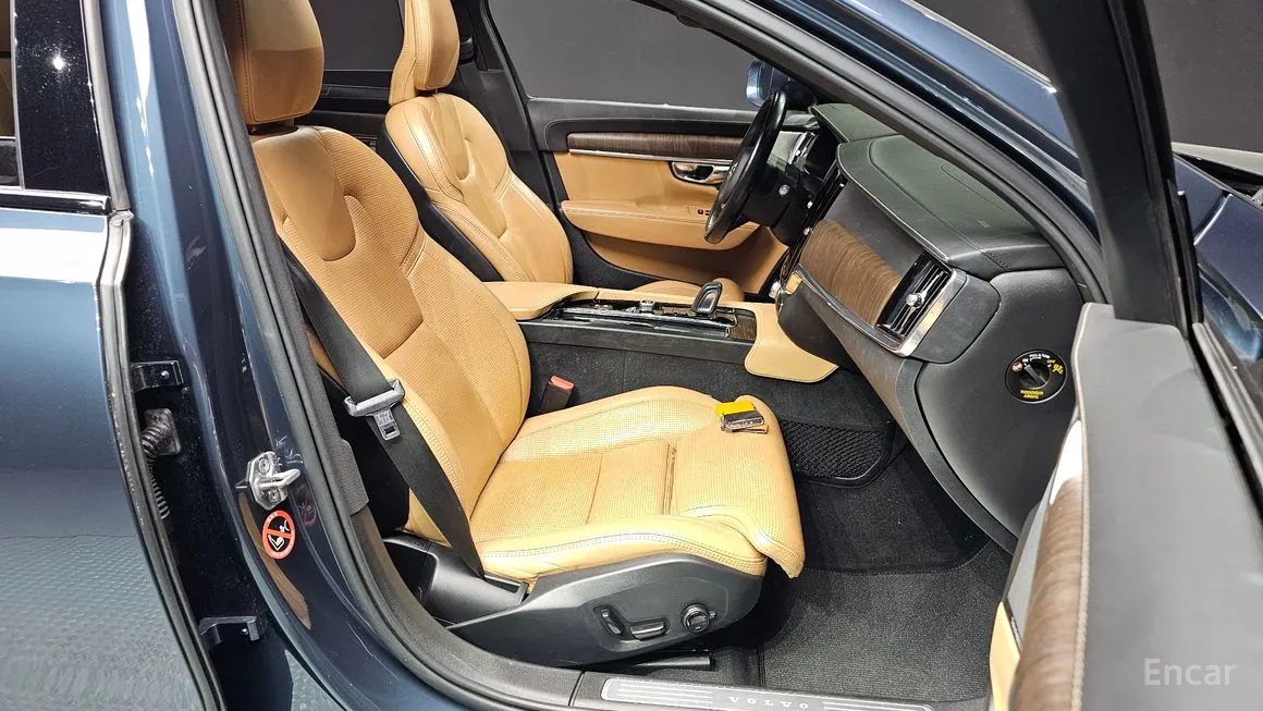 Volvo V90