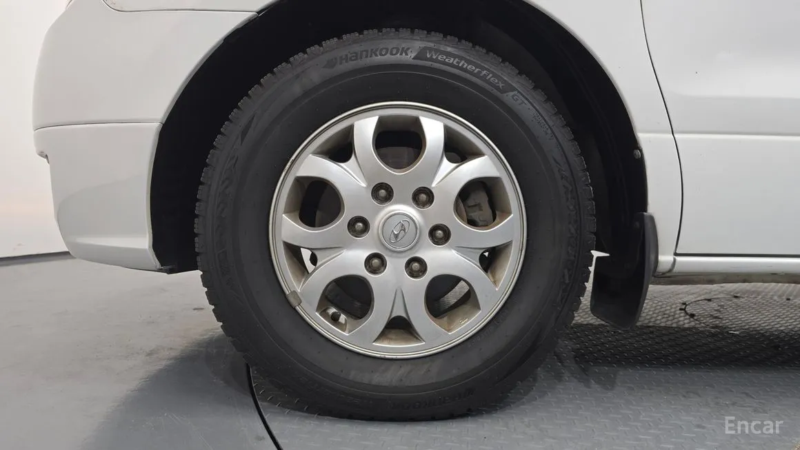 Hyundai Starex