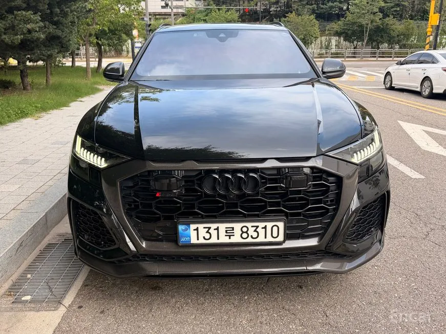 Audi RSQ8