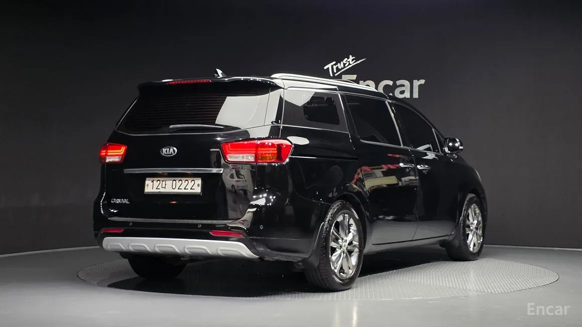 Kia Carnival