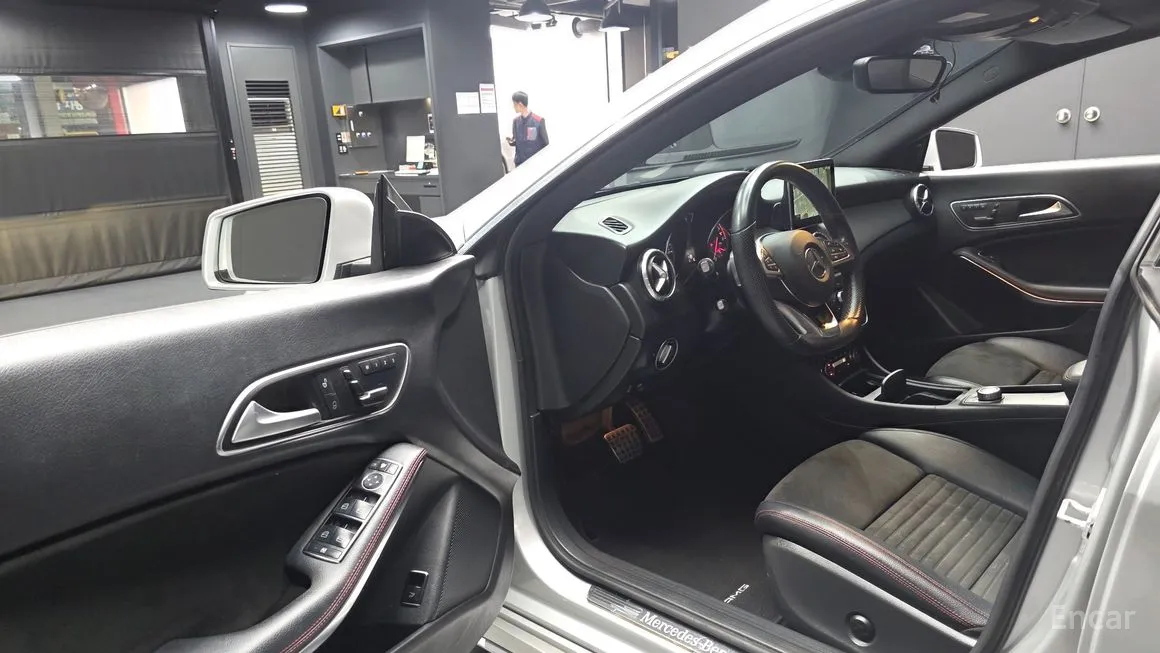 Mercedes-Benz CLA-Class