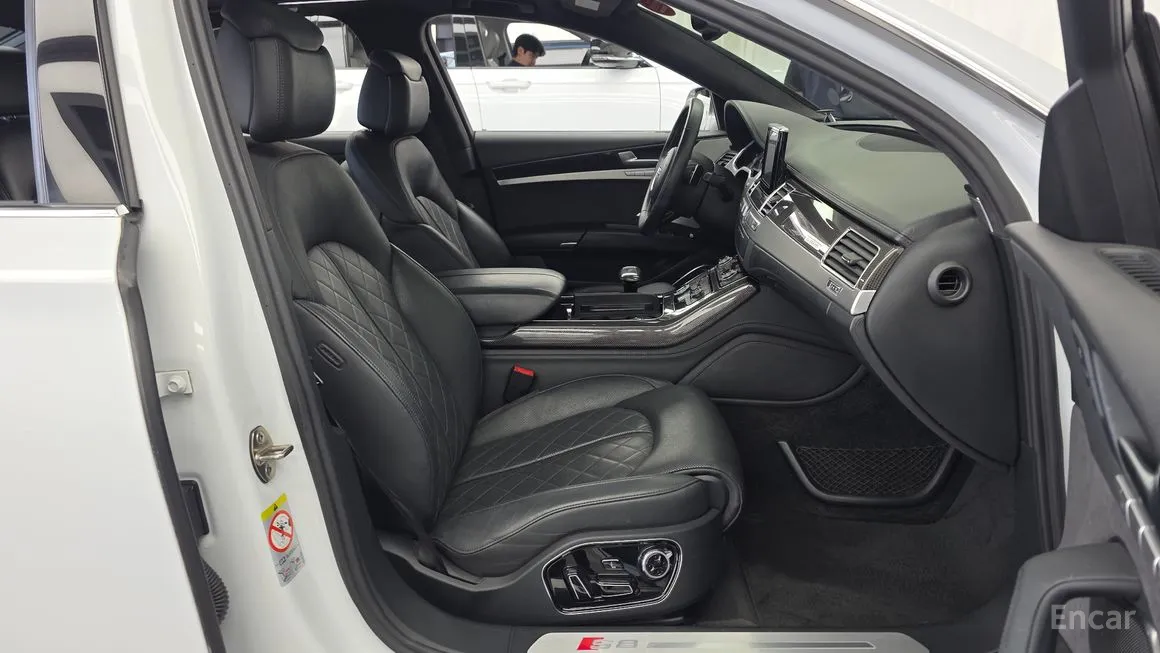 Audi S8
