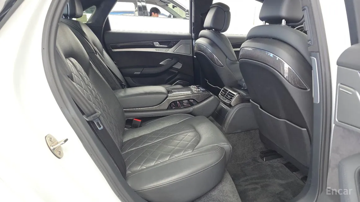 Audi S8