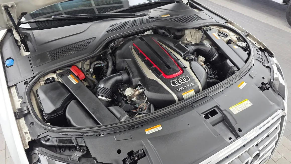 Audi S8