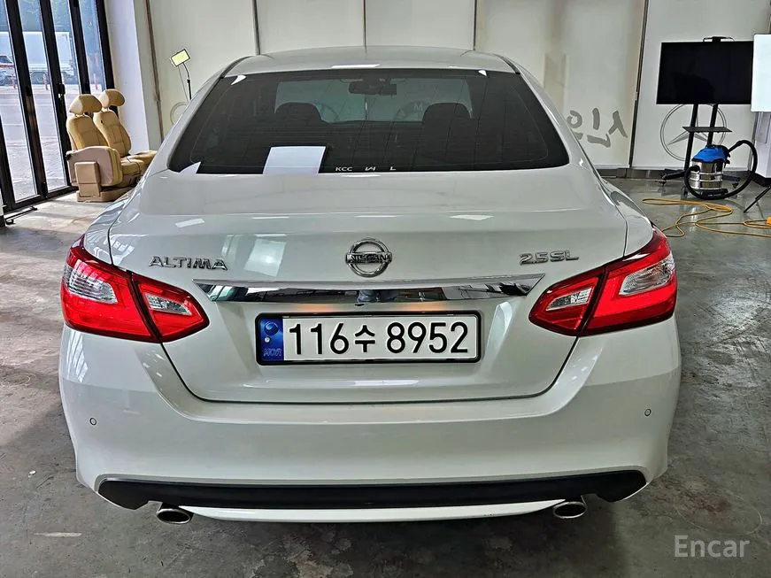 Nissan Altima