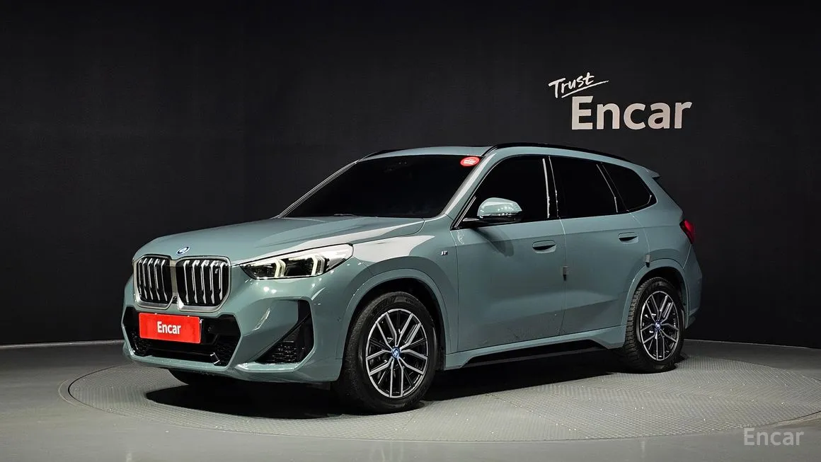 BMW iX1