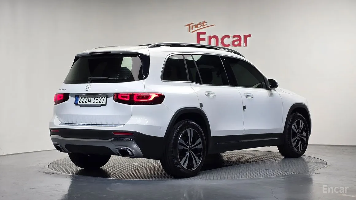 Mercedes-Benz GLB-Class