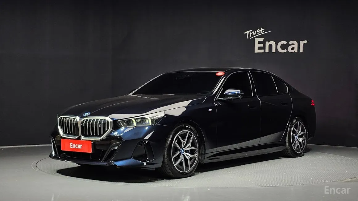 BMW i5