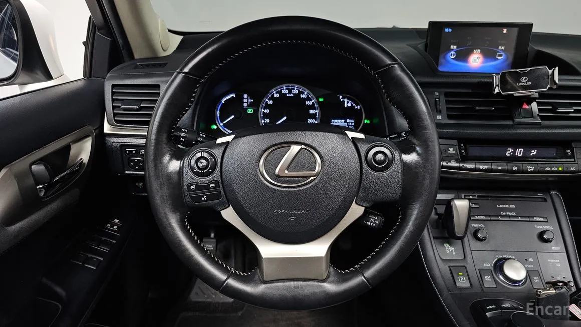Lexus CT200h
