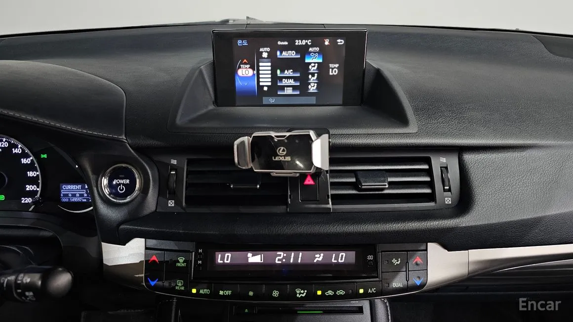 Lexus CT200h