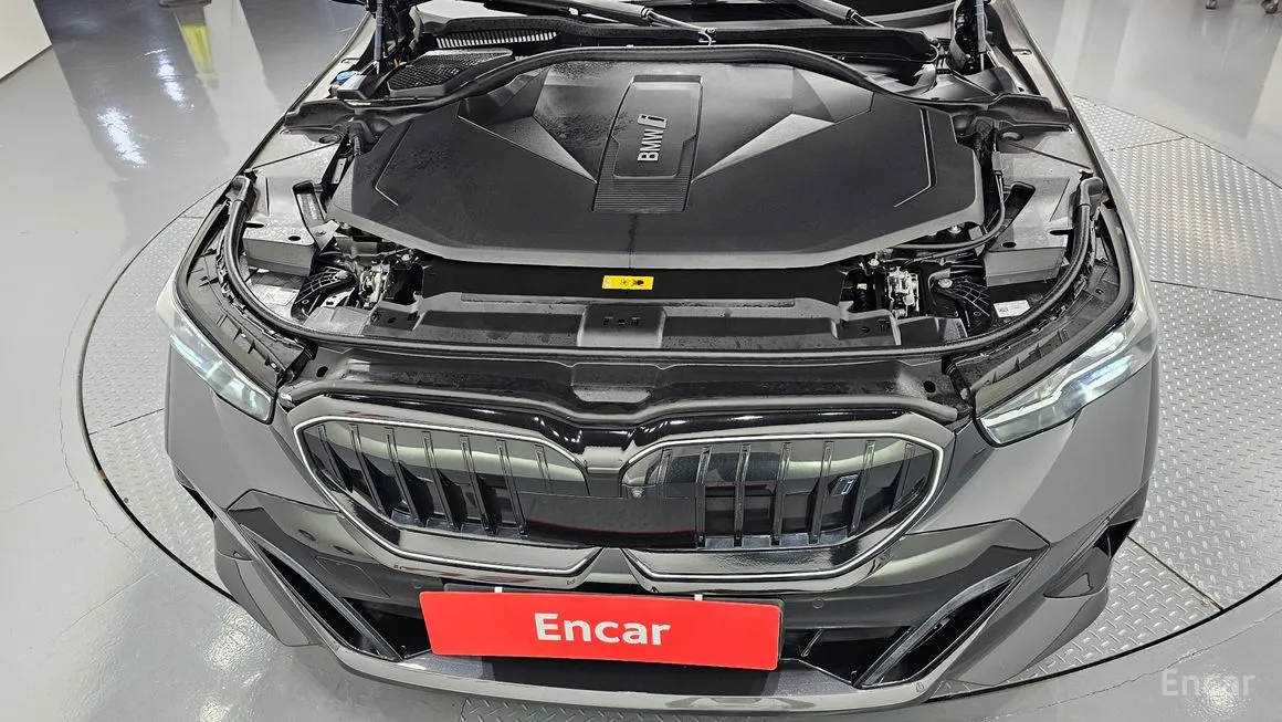 BMW i5